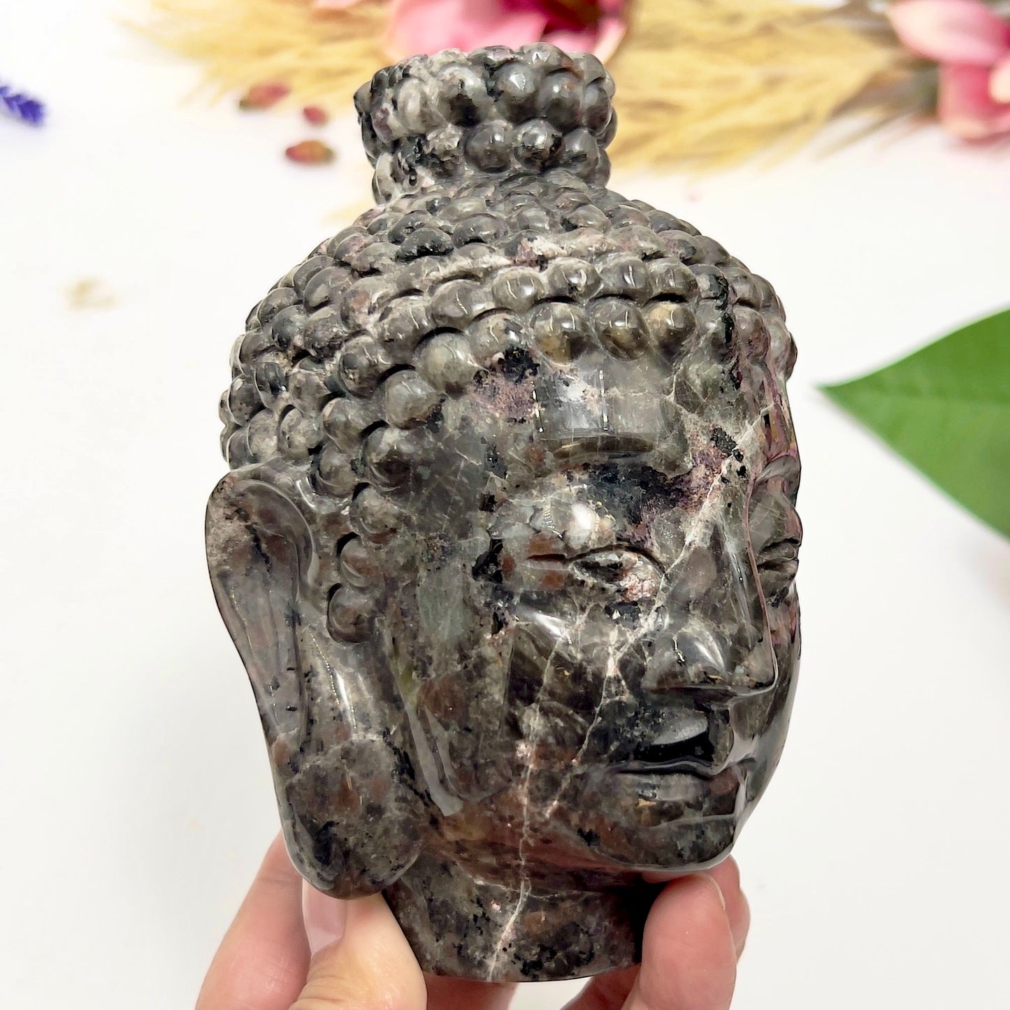 Yooperlite Crystal Buddha UV Reactive 1370g