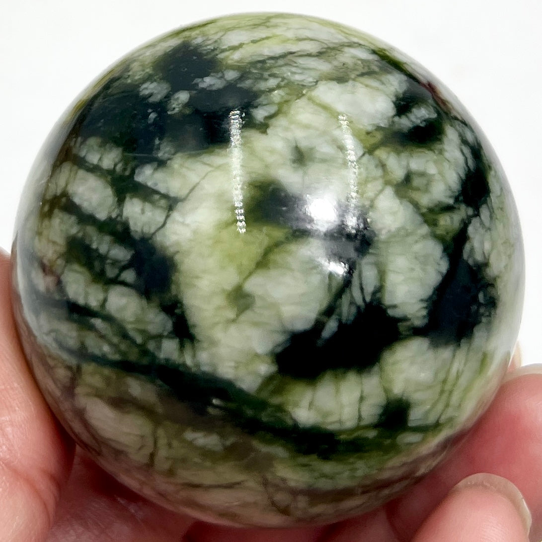 Jade Sphere Sphere Healing Crystal Ball 233g 54mm