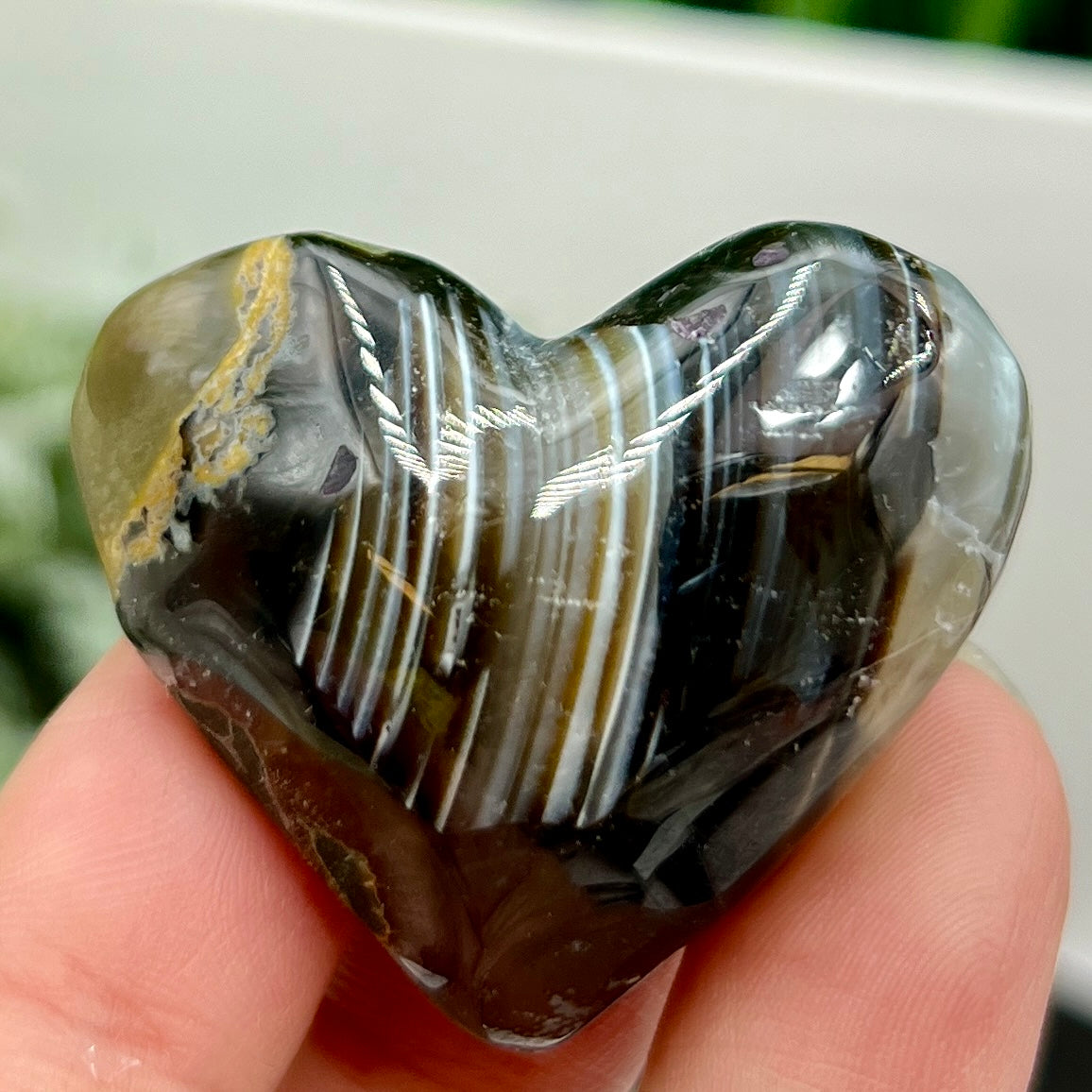 Volcanic Agate Heart UV Reactive Crystal 36g