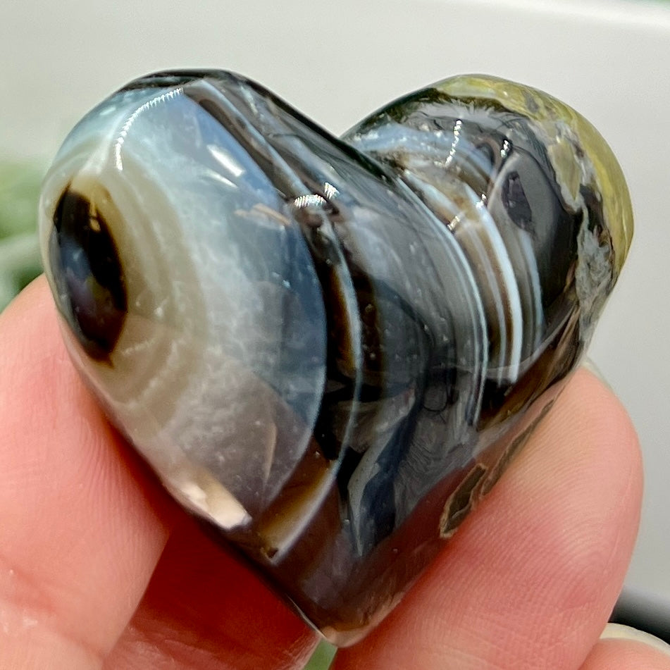 Volcanic Agate Heart UV Reactive Crystal 36g