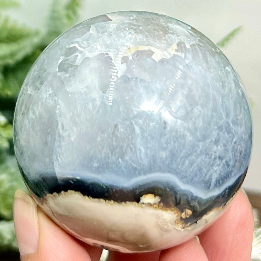 Volcanic Agate Quartz Sphere UV Reactive Healing Crystal Ball 256g 58mm (B)