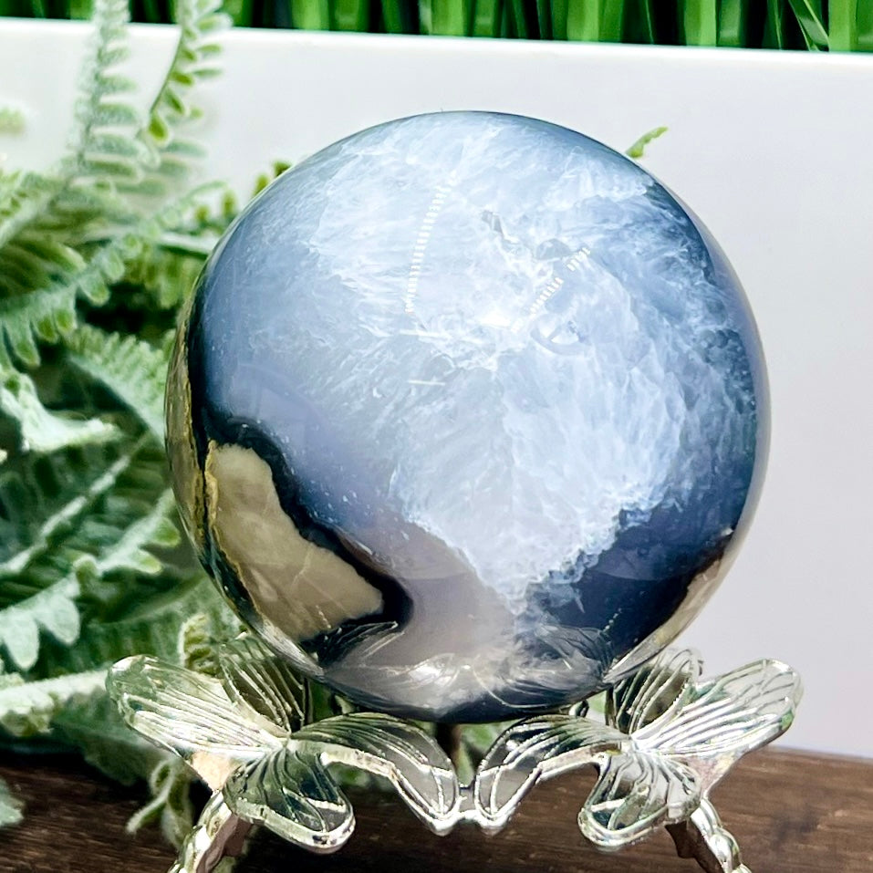 Volcanic Agate Quartz Sphere UV Reactive Healing Crystal Ball 376g 66mm