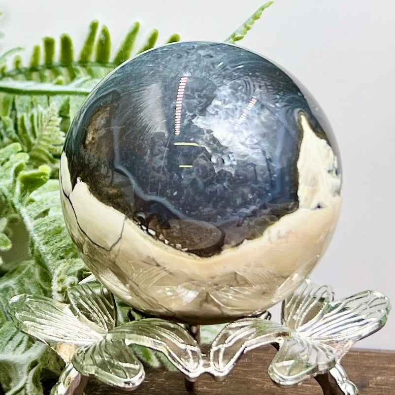 Volcanic Agate Quartz Sphere UV Reactive Healing Crystal Ball 226g 56mm