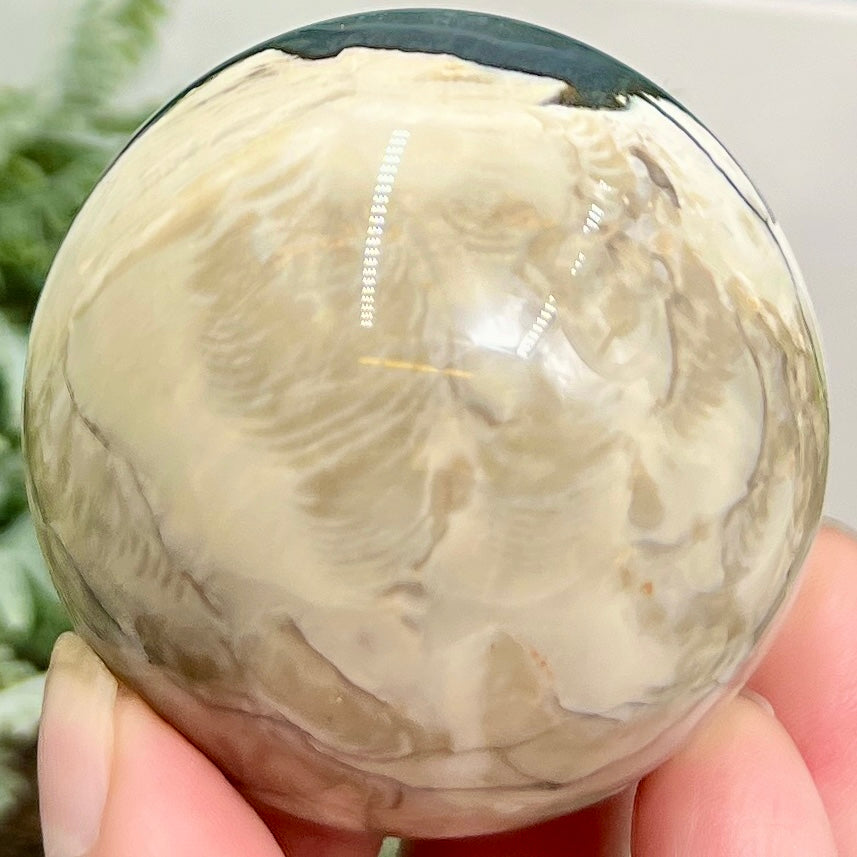 Volcanic Agate Quartz Sphere UV Reactive Healing Crystal Ball 226g 56mm