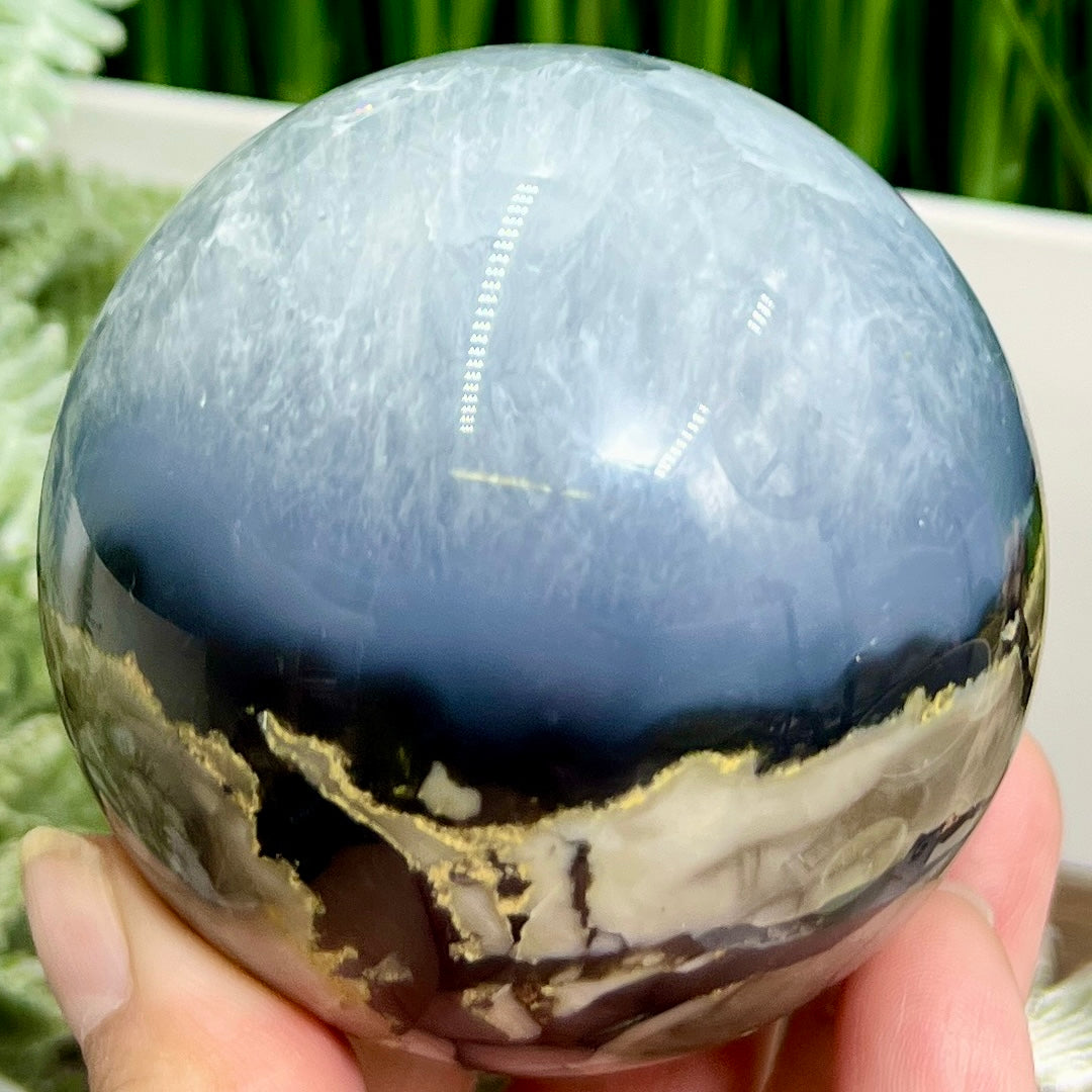 Volcanic Agate Quartz Sphere UV Reactive Healing Crystal Ball 486g 72mm