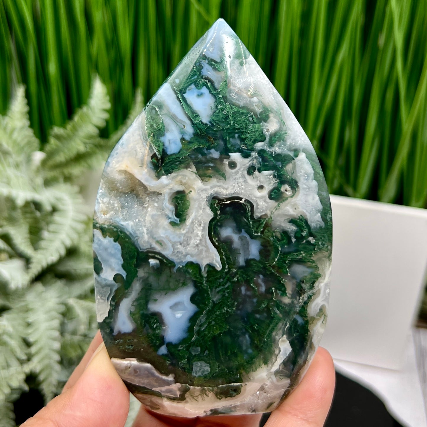 Moss Agate Quartz Druzy Flame High Quality Crystal 262g 112mm