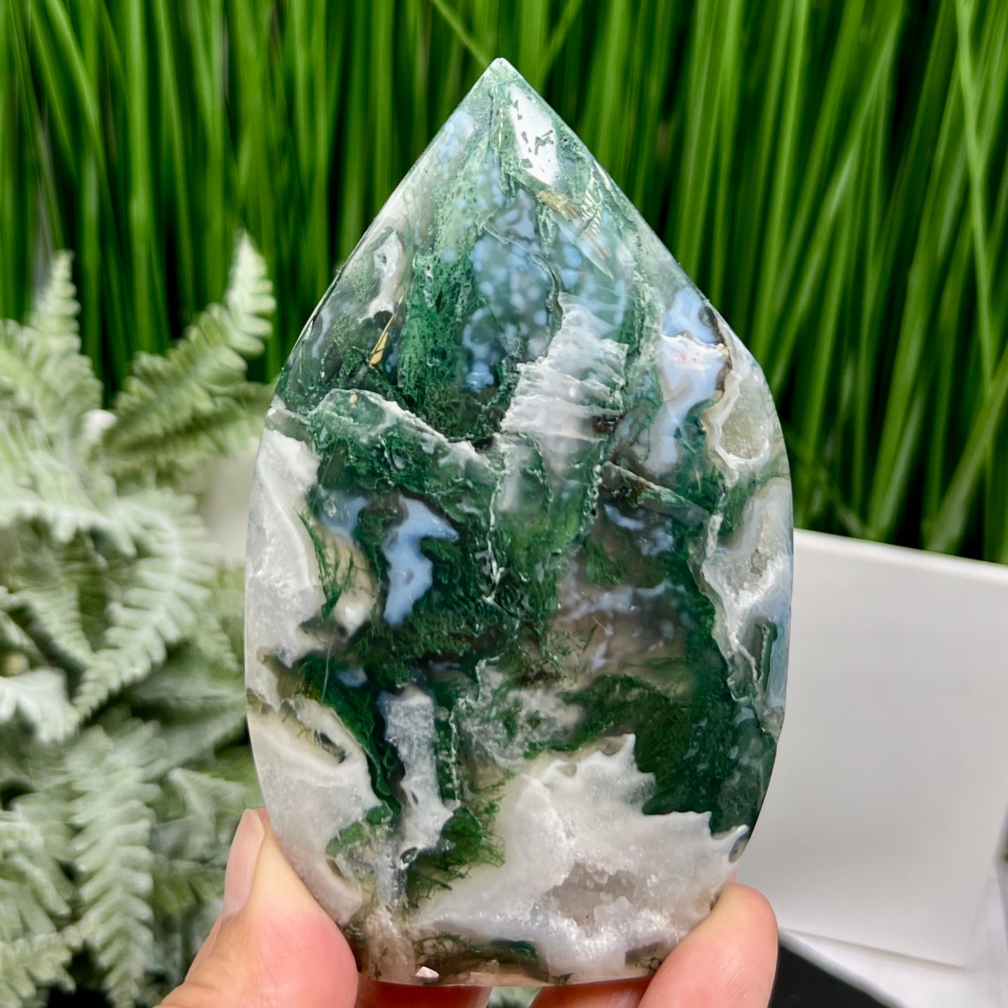 Moss Agate Quartz Druzy Flame High Quality Crystal 262g 112mm