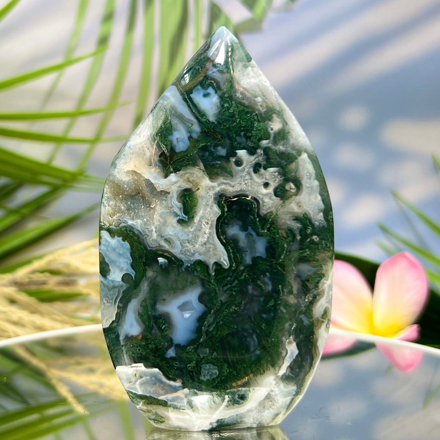 Moss Agate Quartz Druzy Flame High Quality Crystal 262g 112mm