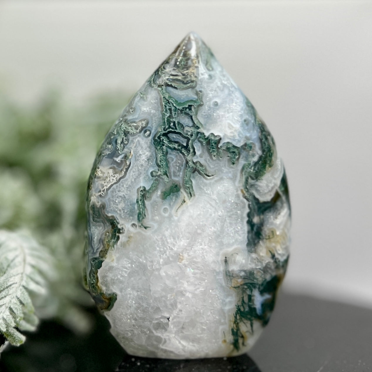 Moss Agate Quartz Druzy Flame High Quality Crystal 292g 104mm