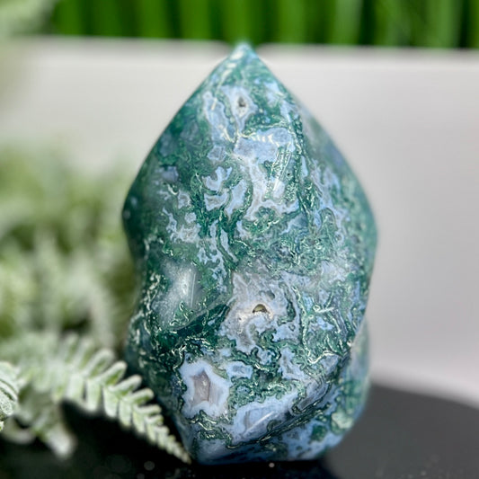 Moss Agate Druzy Flame Crystal Carving 920g