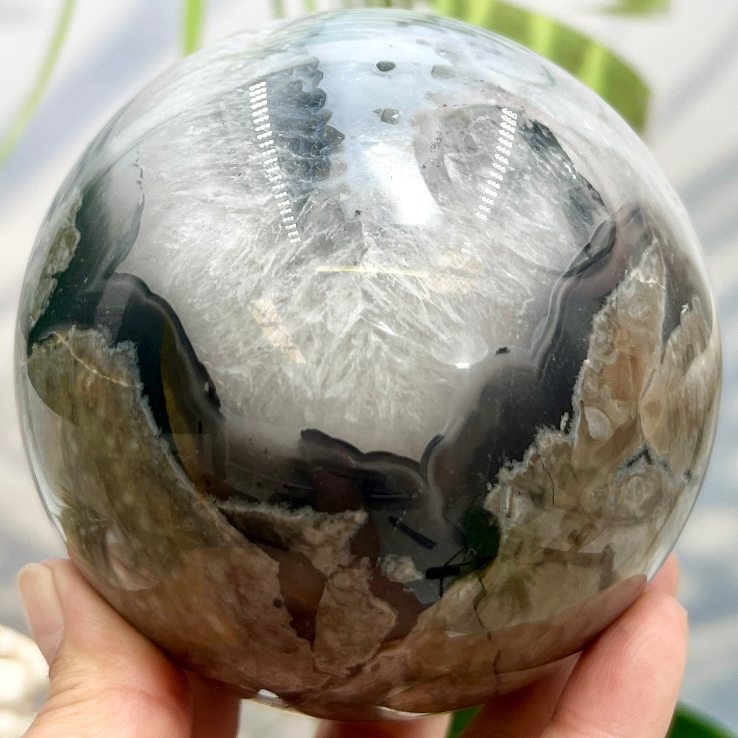 Volcanic Agate Quartz Sphere UV Reactive Large Crystal Ball 1447g 101mm