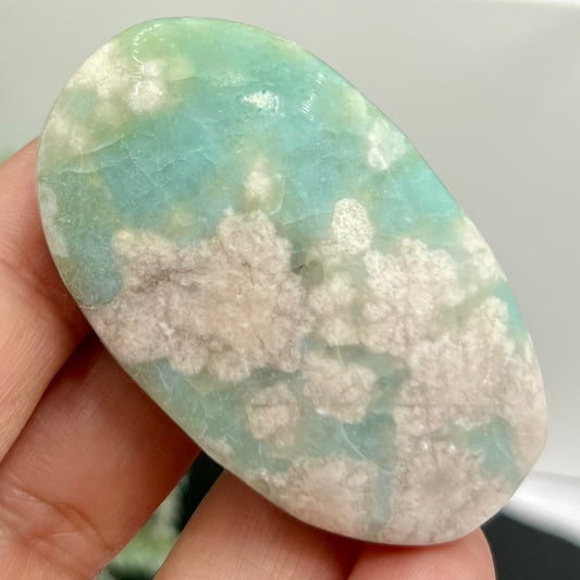 Green Flower Agate Sakura Rare Palm Stone Meditation Crystal 42g