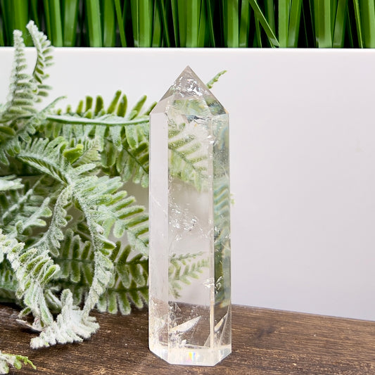 Clear Quartz Tower Top Quality Crystal Generator 88g 90mm