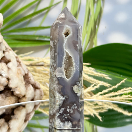 Black Flower Agate Tower Healing Crystal Generator 122g 96mm