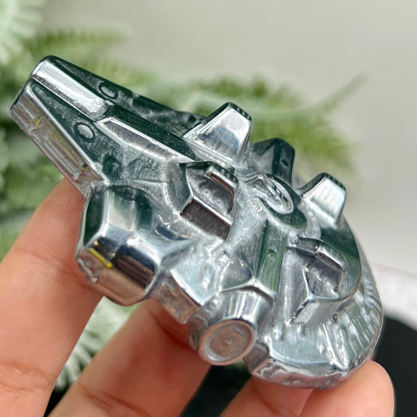 Terahertz Millennium Falcon Star Wars Decorative Carving