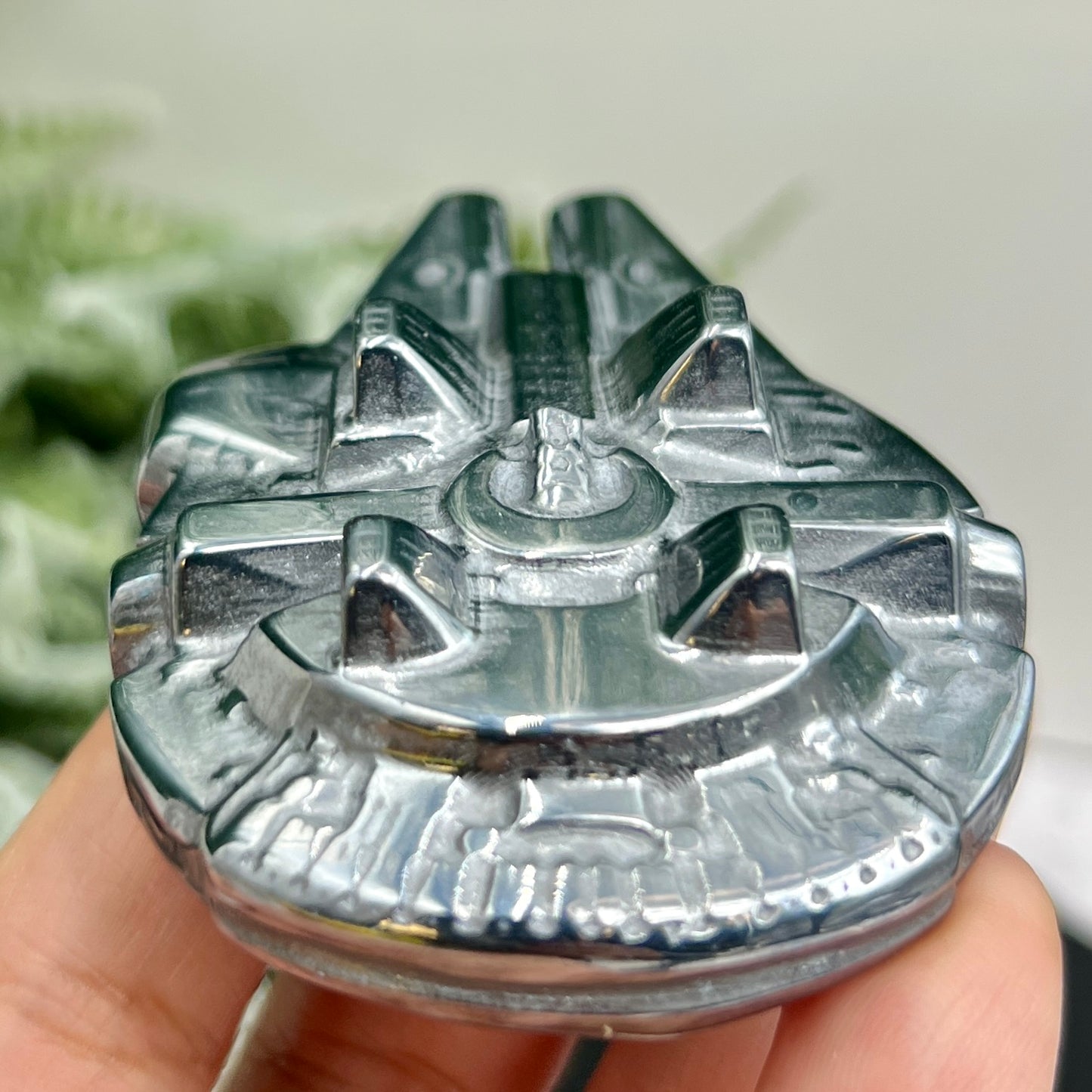 Terahertz Millennium Falcon Star Wars Decorative Carving