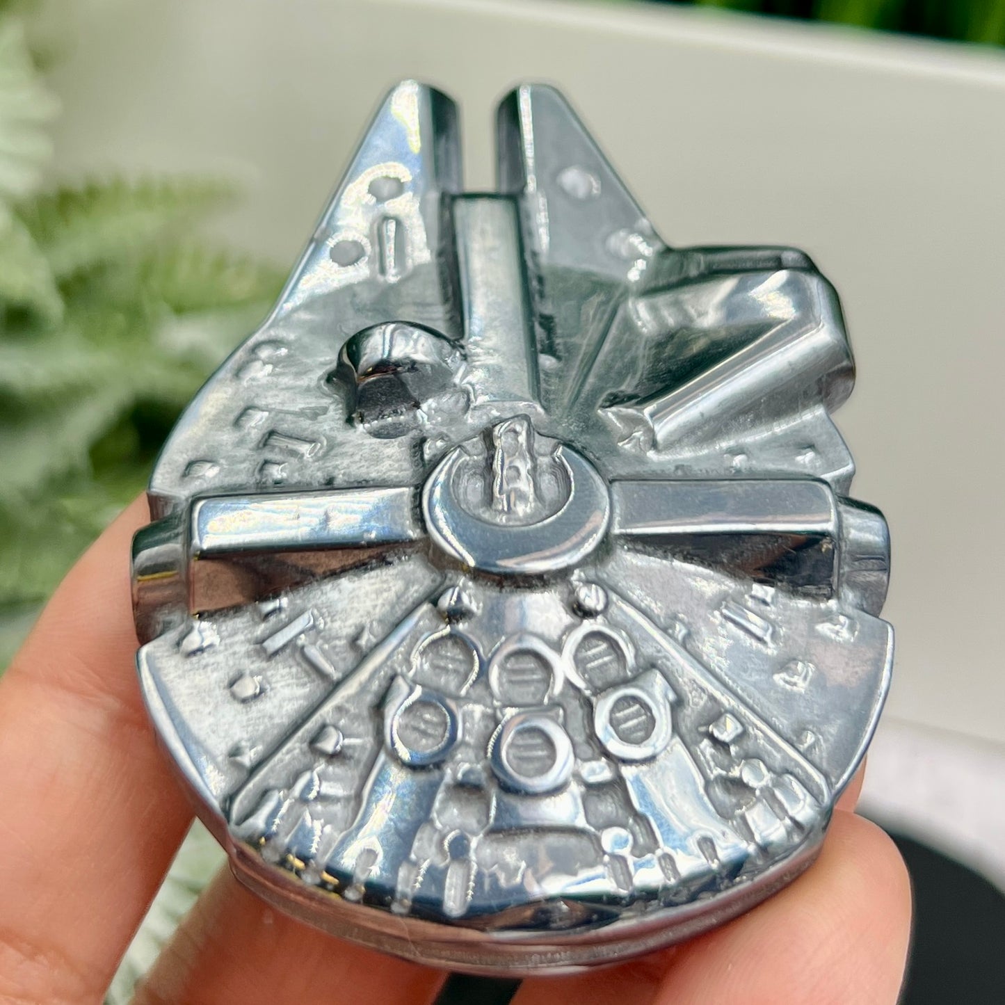 Terahertz Millennium Falcon Star Wars Decorative Carving