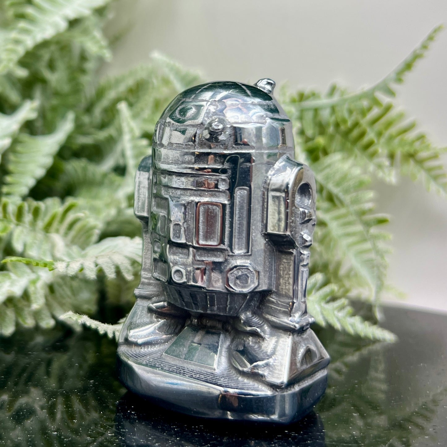 Terahertz R2-D2 Star Wars Decorative Carving