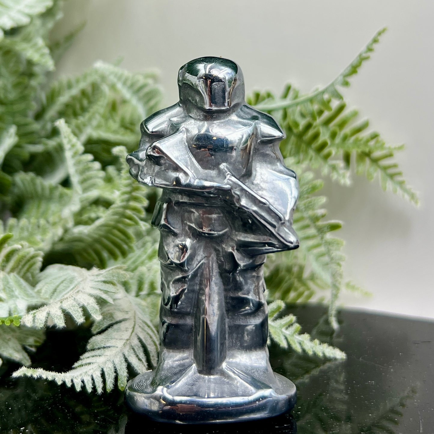 Terahertz Mandalorian Star Wars Decorative Carving