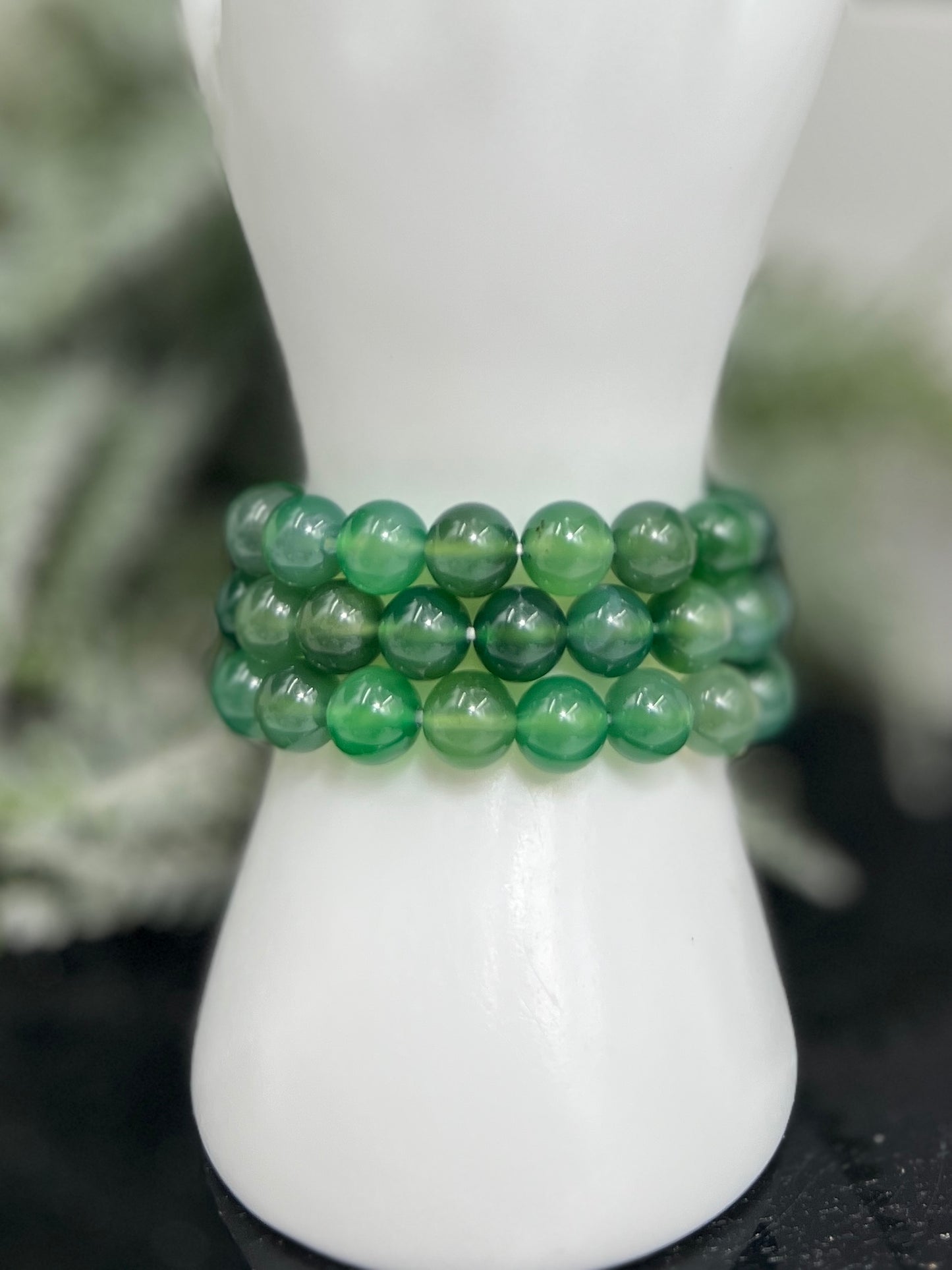 Green Agate Bracelets Elastic Wearable Crystal Gemstone 10-11mm Bead Size 15cm