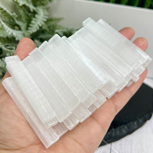 Satin Spar Selenite Raw Sticks Wands Healing Crystal Morocco 30 Pieces 215g 6cm