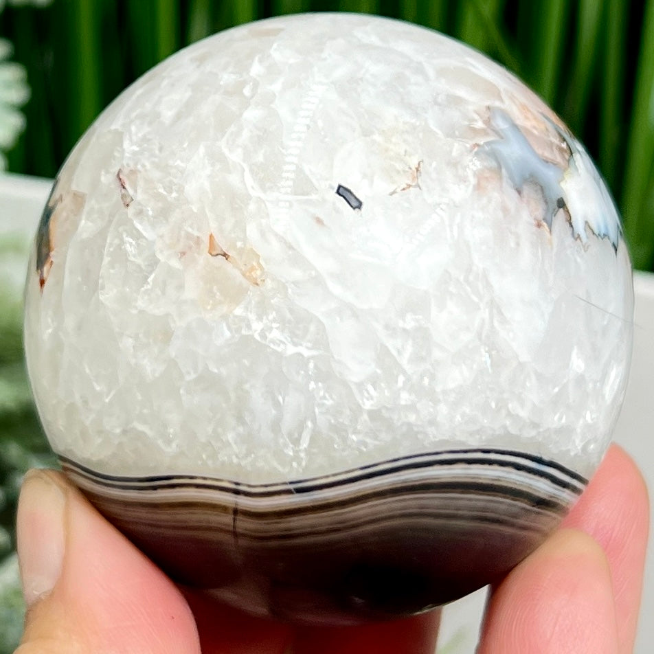 Black Agate with Quartz Sphere Healing Crystal Ball 350g 64mm