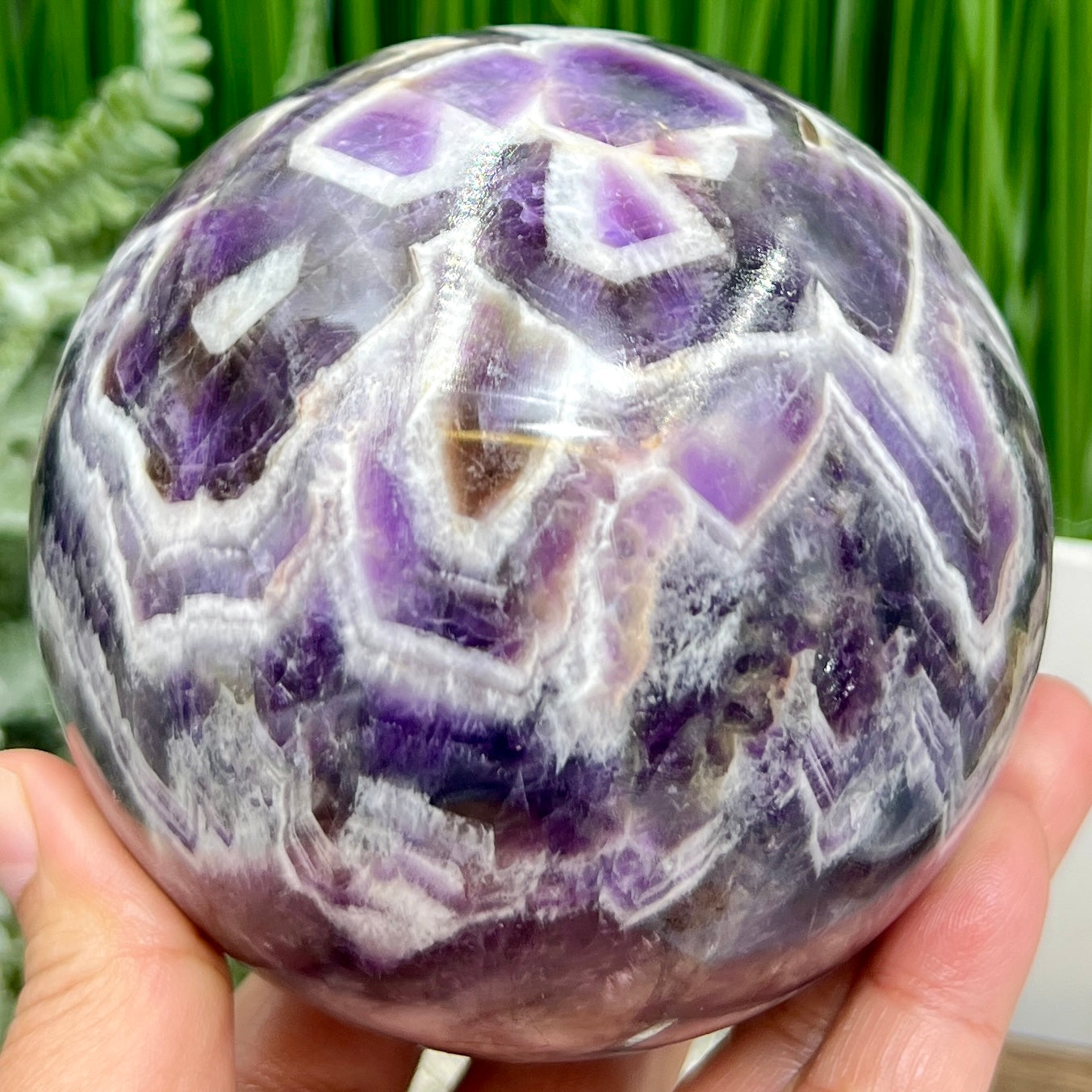 Chevron Dream Amethyst Purple Sphere Healing Crystal Ball 1386g 101mm