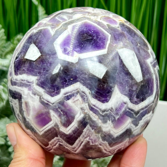 Chevron Dream Amethyst Sphere Healing Crystal Ball 1183g 95mm