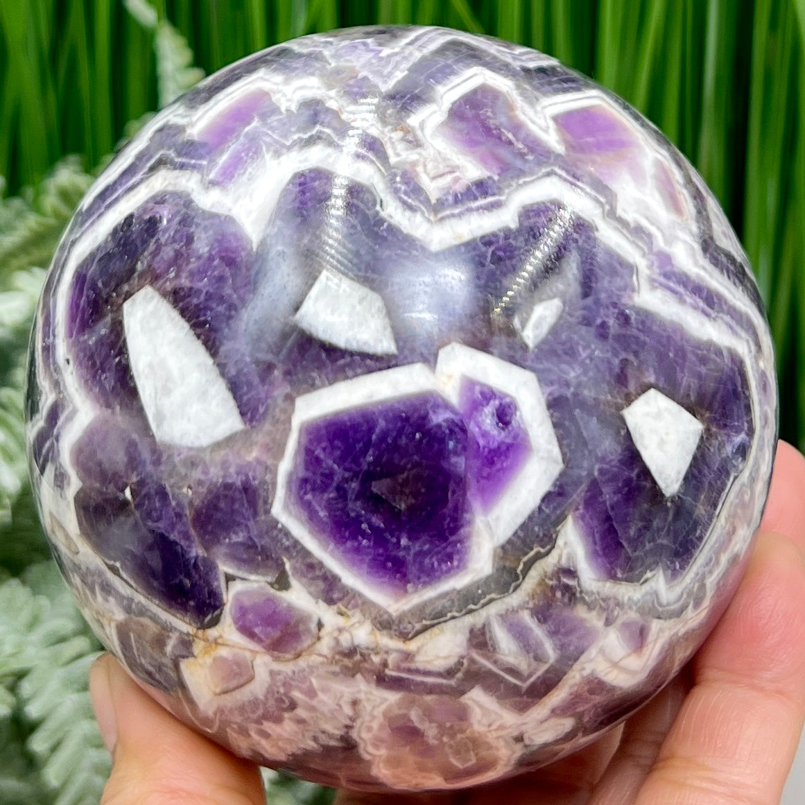 Chevron Dream Amethyst Sphere Healing Crystal Ball 1183g 95mm