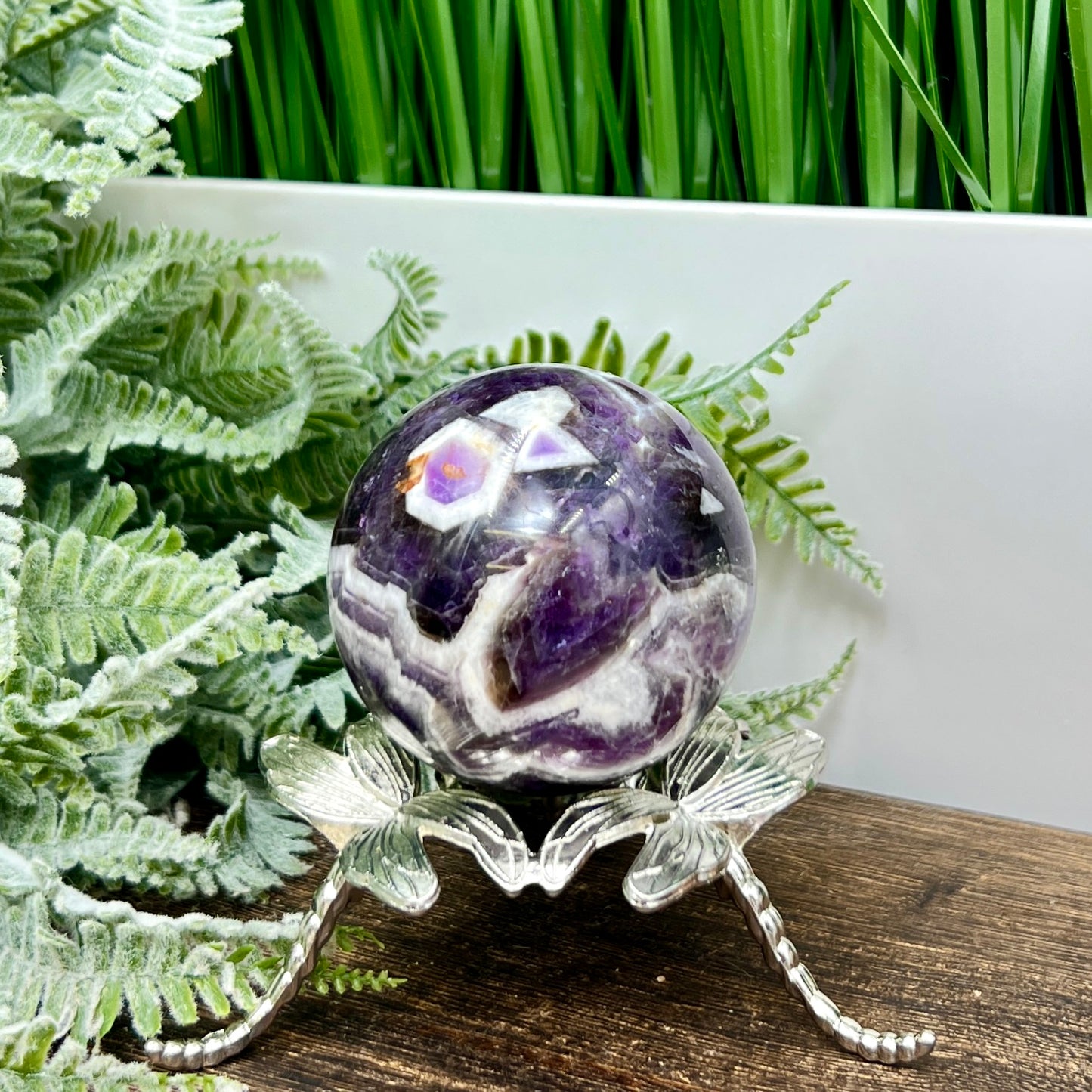 Chevron Dream Amethyst Sphere Healing Crystal Ball 248g 57mm