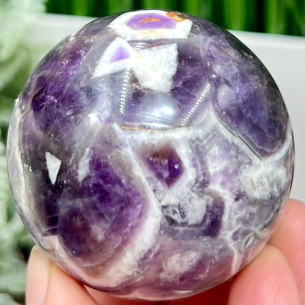 Chevron Dream Amethyst Sphere Healing Crystal Ball 248g 57mm