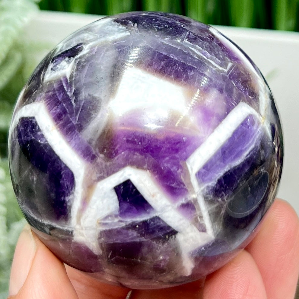 Chevron Dream Amethyst Sphere Healing Crystal Ball 286g 59mm