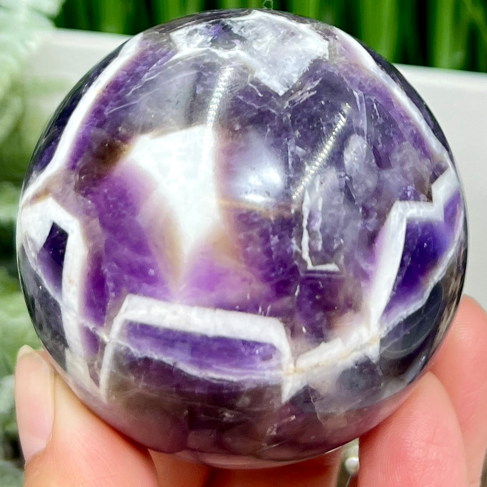 Chevron Dream Amethyst Sphere Healing Crystal Ball 286g 59mm