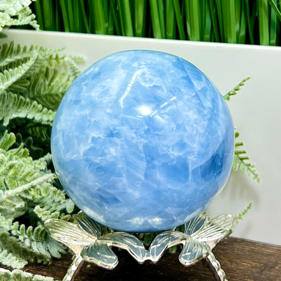 Blue Calcite Sphere Healing Crystal Ball 520g 72mm