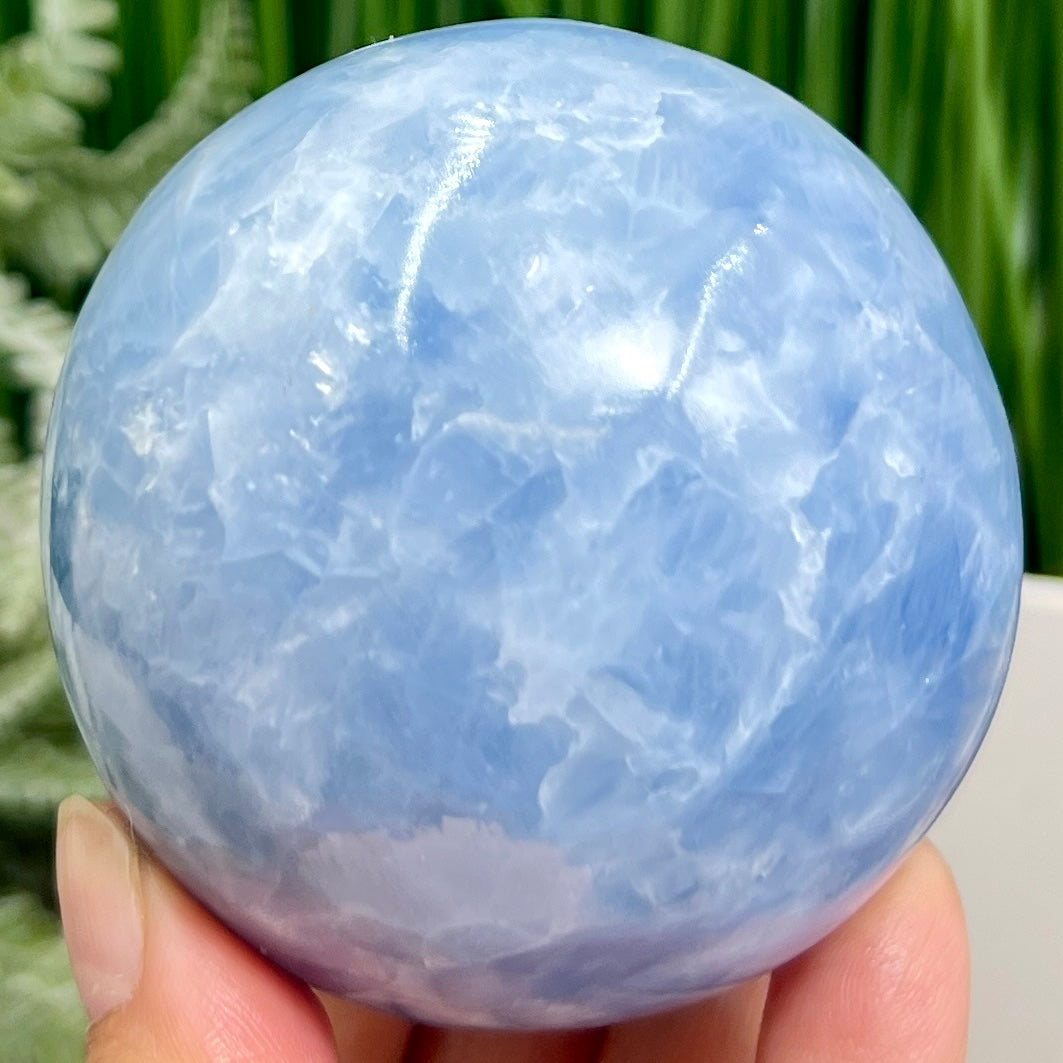 Blue Calcite Sphere Healing Crystal Ball 520g 72mm