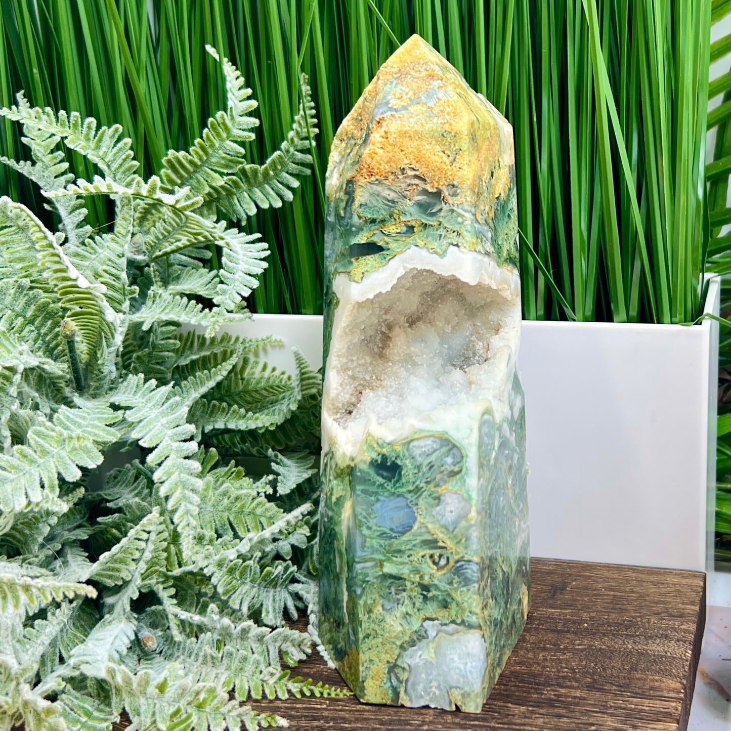 Moss Agate Tower Healing Crystal Generator 1354g 199mm