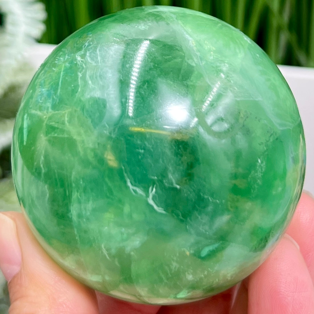 Fluorite Green Flashy Sphere Healing Crystal Ball 410g 63mm