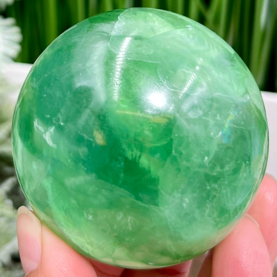 Fluorite Green Flashy Sphere Healing Crystal Ball 410g 63mm