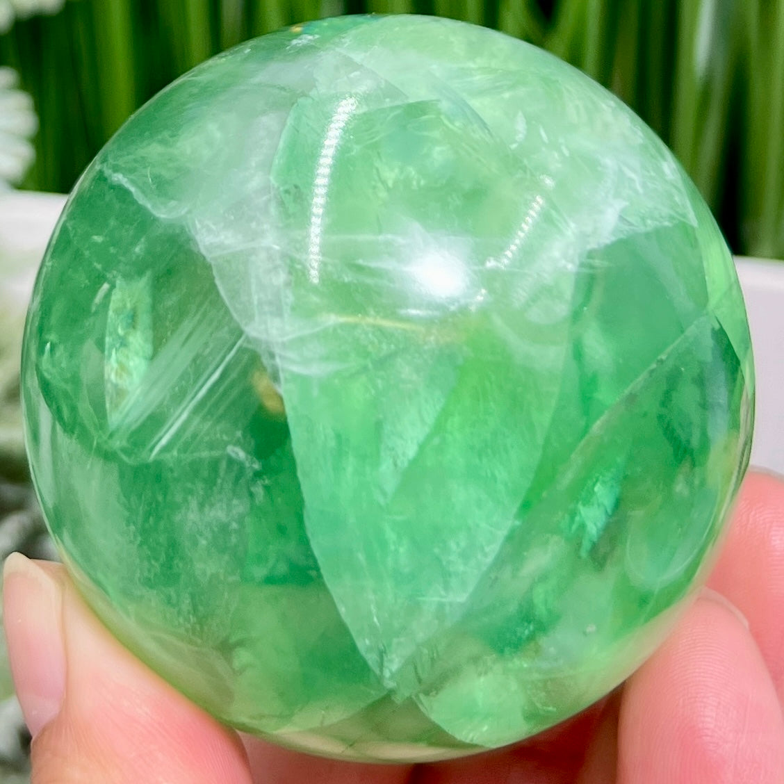 Fluorite Green Flashy Sphere Healing Crystal Ball 410g 63mm