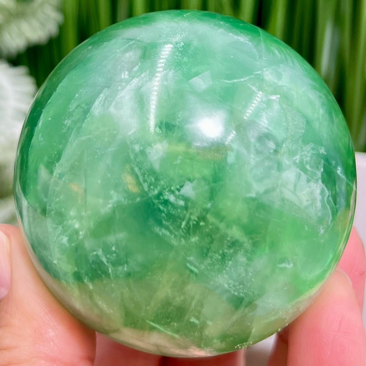 Fluorite Green Flashy Sphere Healing Crystal Ball 410g 63mm