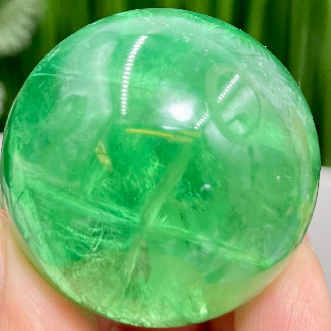 Fluorite Green Sphere Healing Crystal Ball 140g 44mm