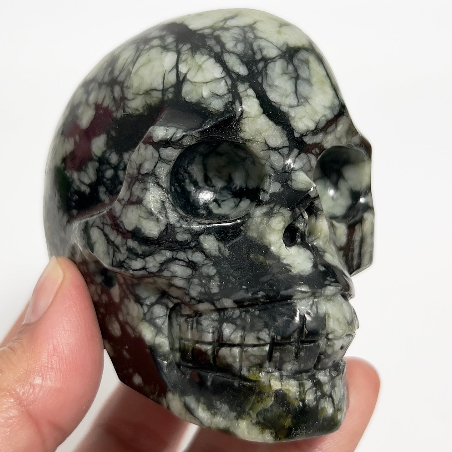 Jade Skull Healing Crystal Carving 462g