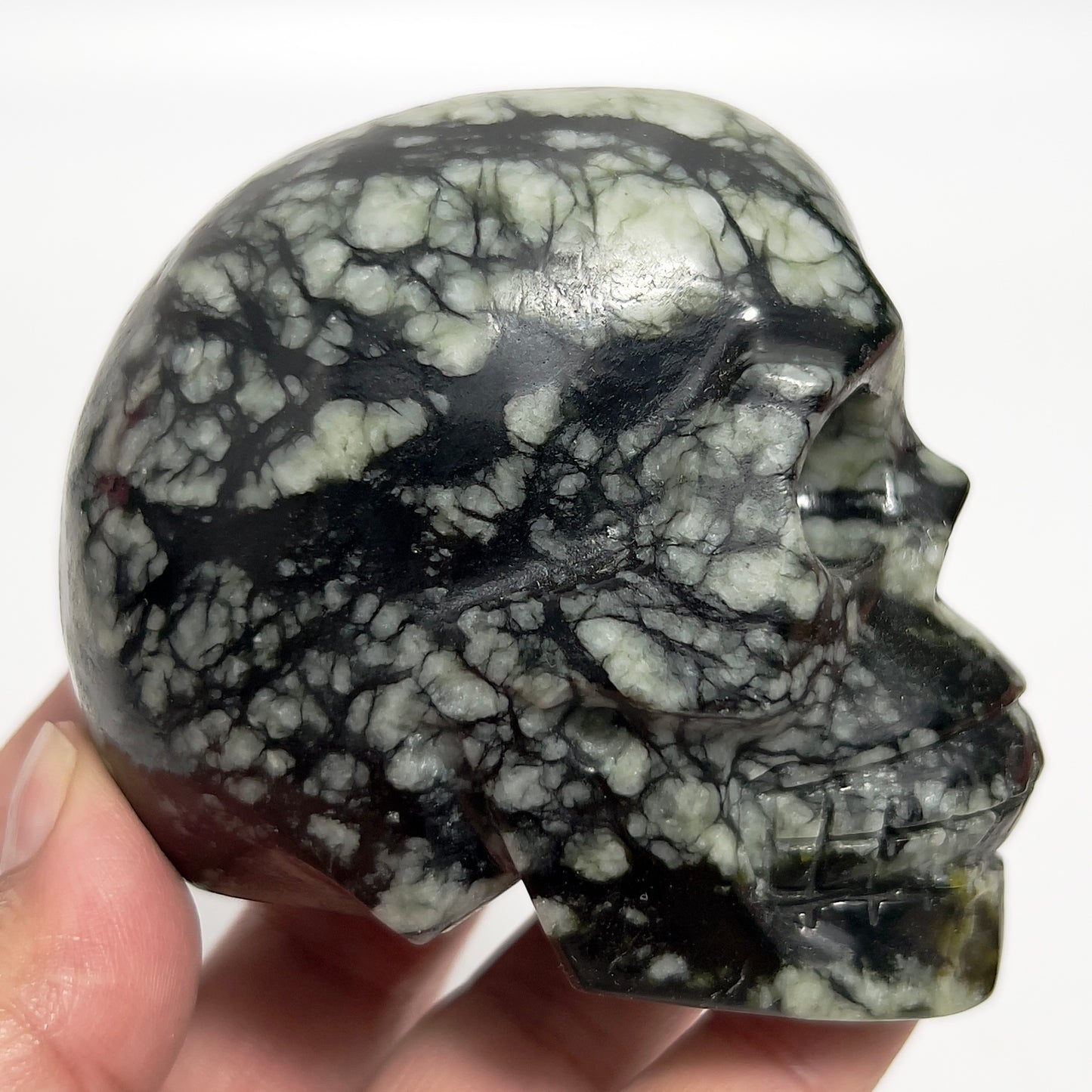 Jade Skull Healing Crystal Carving 462g