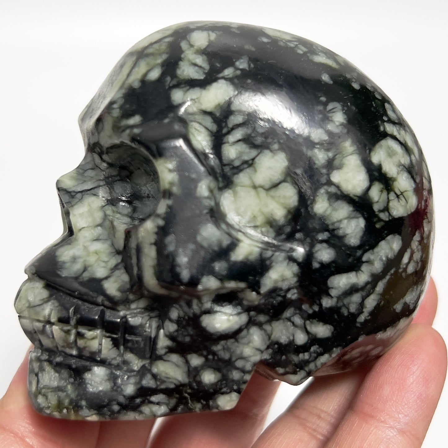 Jade Skull Healing Crystal Carving 462g