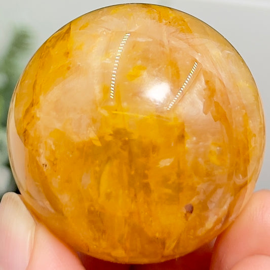 Golden Healer Quartz Sphere Healing Crystal Ball 86g 40mm