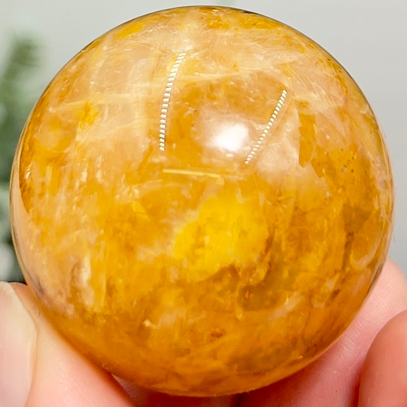 Golden Healer Quartz Sphere Healing Crystal Ball 86g 40mm