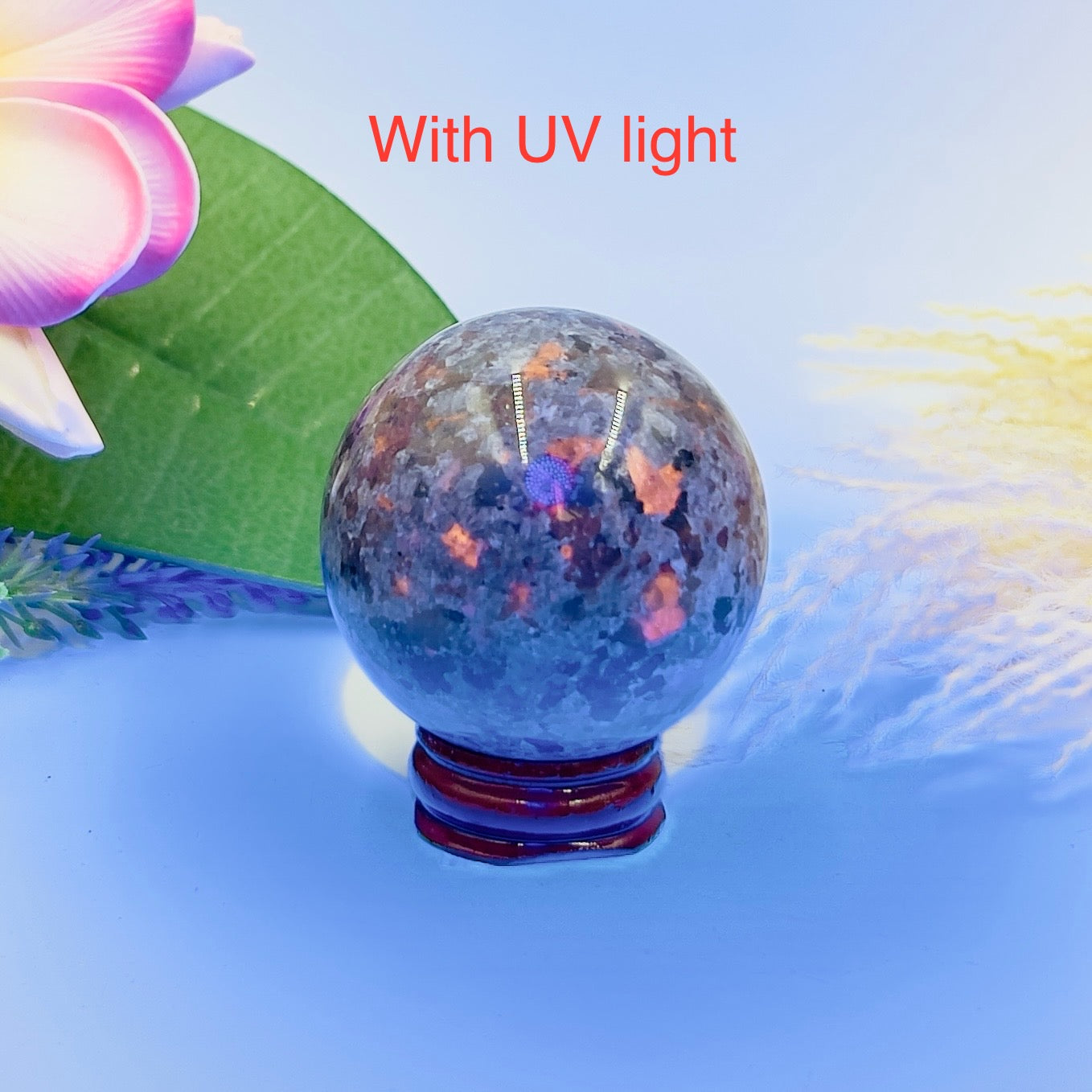 Yooperlite Sphere UV Reactive Healing Crystal Ball 174g 49mm