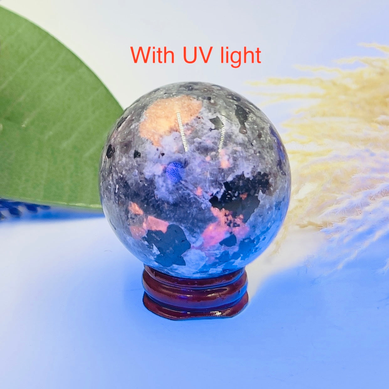 Yooperlite Sphere UV Reactive Healing Crystal Ball 193g 51mm