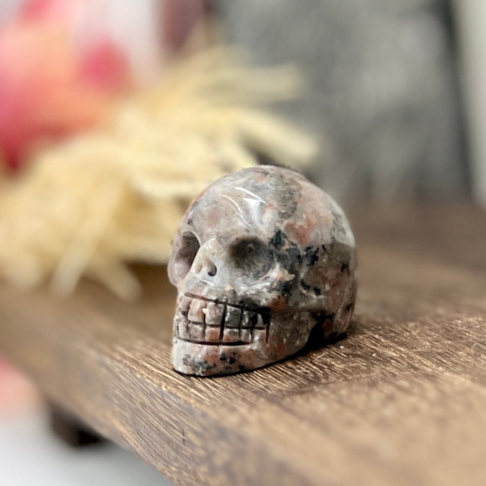 Yooperlite Skull 2 Inches UV Reactive Hand Carved Crystal Carving