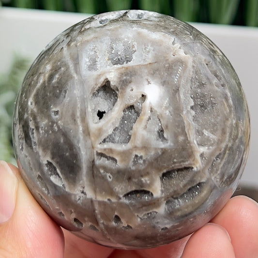 Sphalerite Quartz Sphere Healing Crystal Ball 244g 58mm